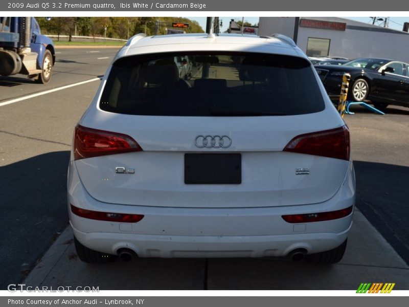 Ibis White / Cardamom Beige 2009 Audi Q5 3.2 Premium quattro