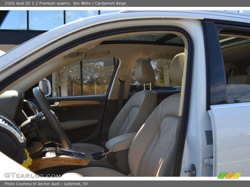  2009 Q5 3.2 Premium quattro Cardamom Beige Interior