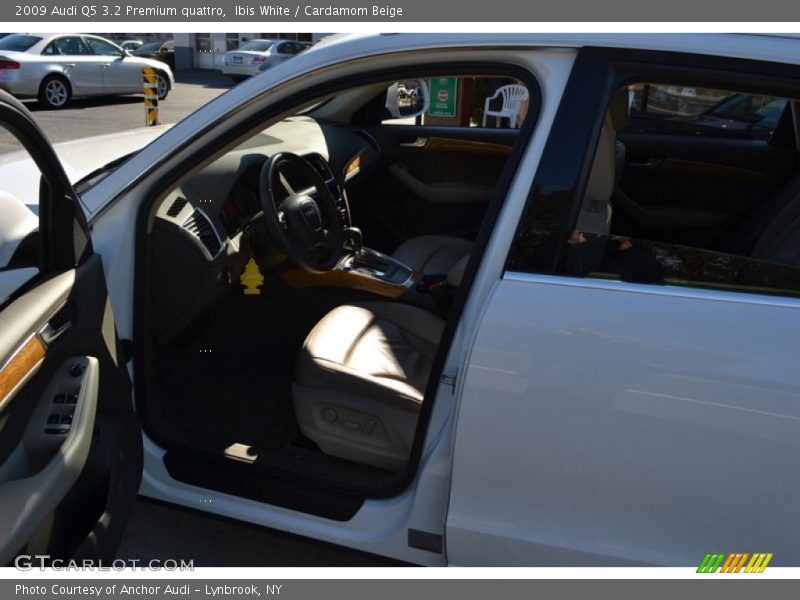 Ibis White / Cardamom Beige 2009 Audi Q5 3.2 Premium quattro