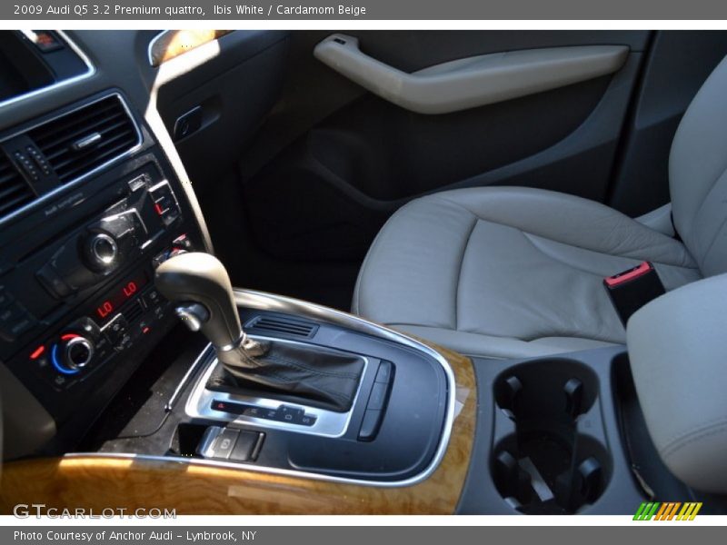  2009 Q5 3.2 Premium quattro 6 Speed Tiptronic Automatic Shifter