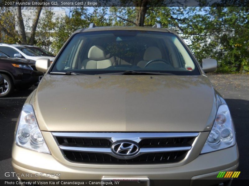 Sonora Gold / Beige 2007 Hyundai Entourage GLS