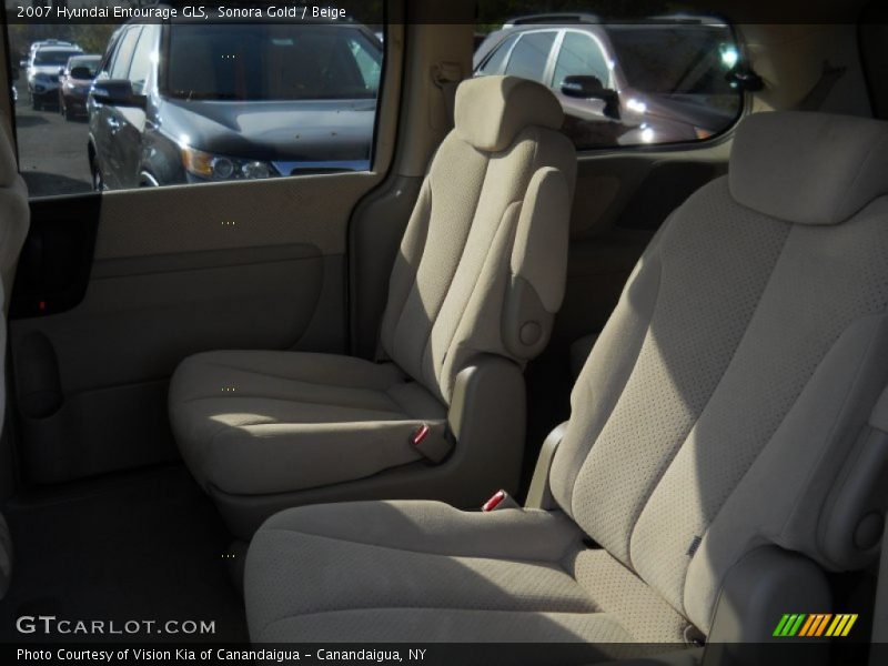 Sonora Gold / Beige 2007 Hyundai Entourage GLS