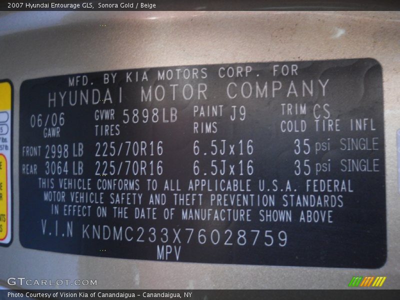 Sonora Gold / Beige 2007 Hyundai Entourage GLS