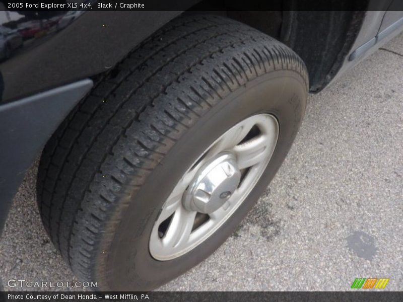 Black / Graphite 2005 Ford Explorer XLS 4x4