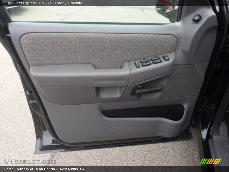 Black / Graphite 2005 Ford Explorer XLS 4x4