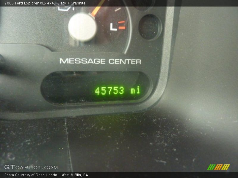 Black / Graphite 2005 Ford Explorer XLS 4x4