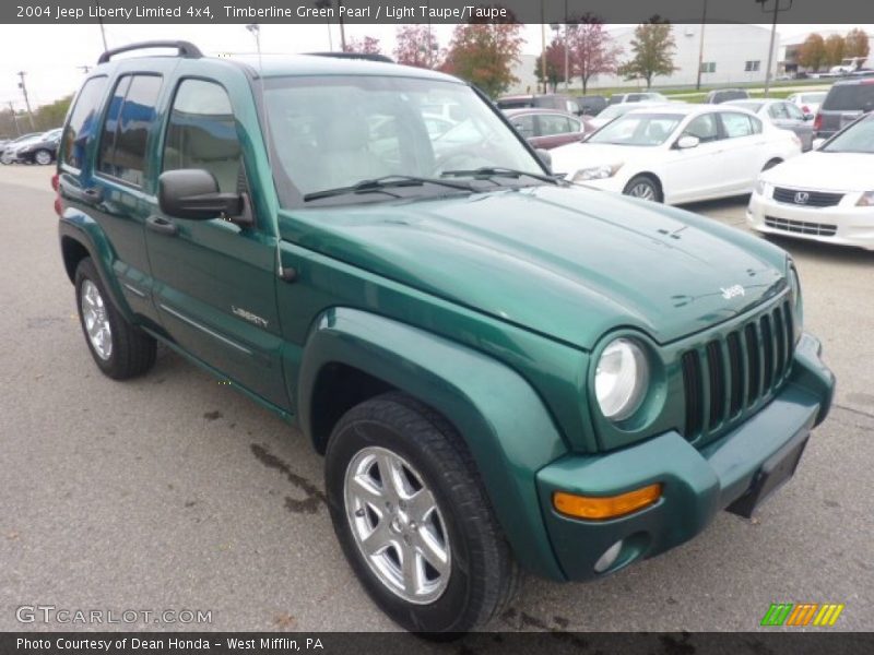 Front 3/4 View of 2004 Liberty Limited 4x4