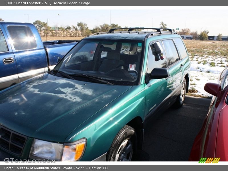 Arcadia Green / Beige 2000 Subaru Forester 2.5 L