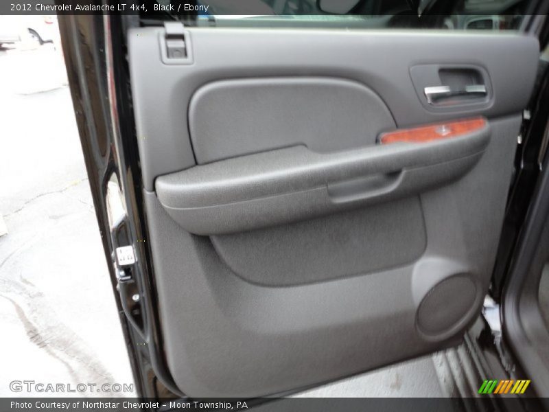 Black / Ebony 2012 Chevrolet Avalanche LT 4x4