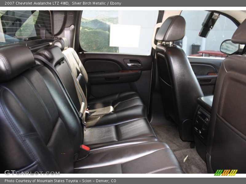 Silver Birch Metallic / Ebony 2007 Chevrolet Avalanche LTZ 4WD