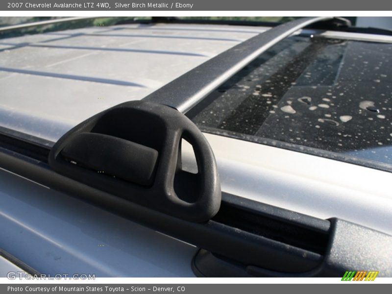 Silver Birch Metallic / Ebony 2007 Chevrolet Avalanche LTZ 4WD