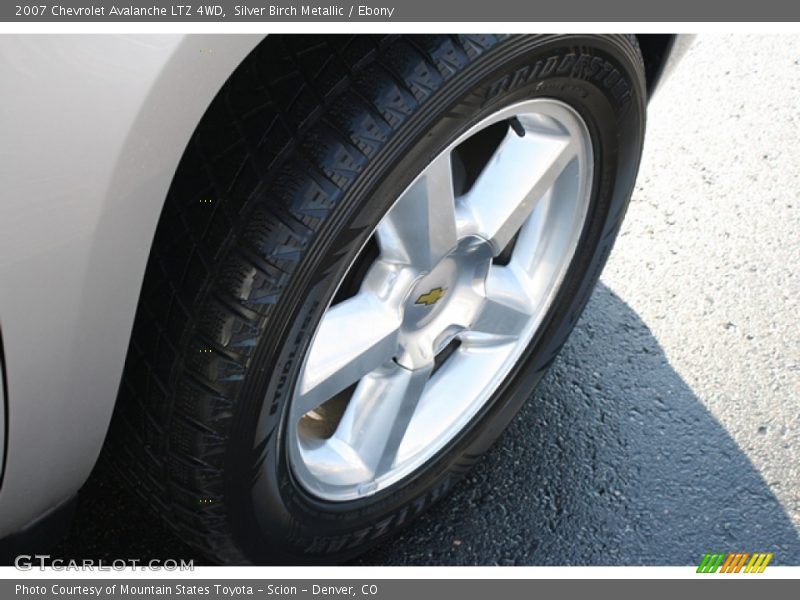 Silver Birch Metallic / Ebony 2007 Chevrolet Avalanche LTZ 4WD