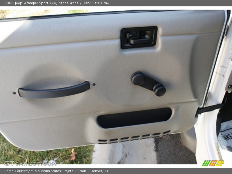 Stone White / Dark Slate Gray 2006 Jeep Wrangler Sport 4x4