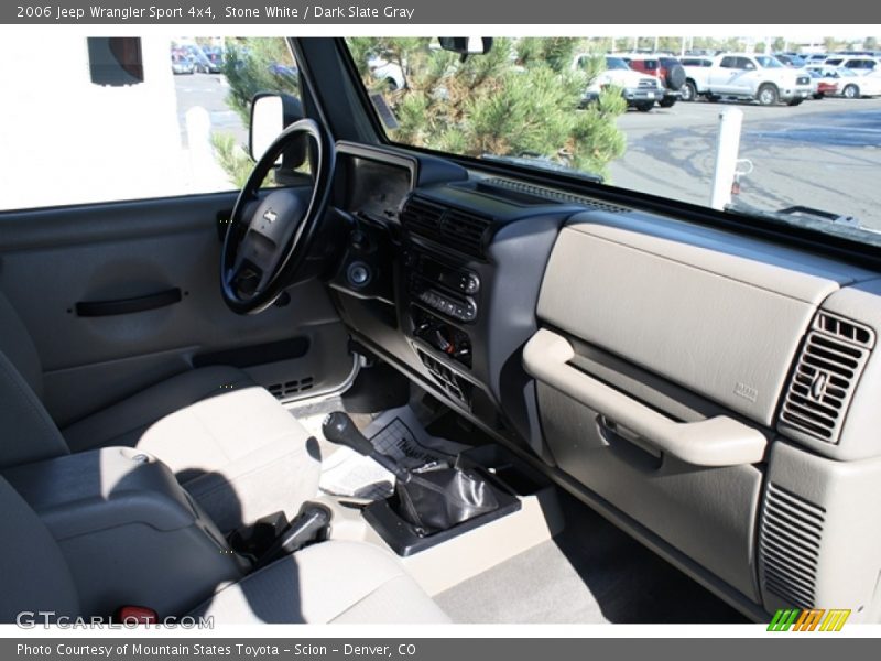 Stone White / Dark Slate Gray 2006 Jeep Wrangler Sport 4x4