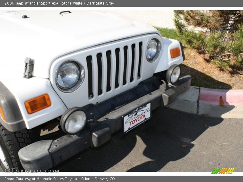 Stone White / Dark Slate Gray 2006 Jeep Wrangler Sport 4x4