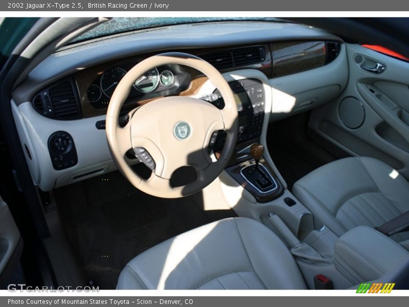 British Racing Green / Ivory 2002 Jaguar X-Type 2.5
