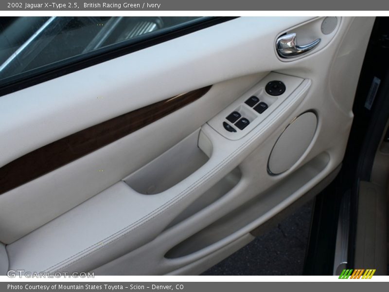 British Racing Green / Ivory 2002 Jaguar X-Type 2.5