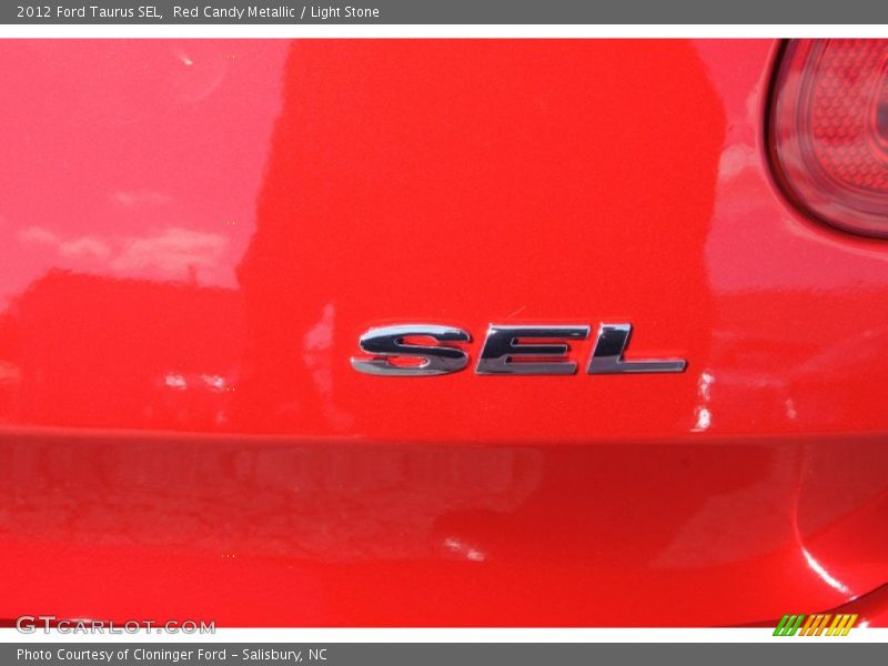  2012 Taurus SEL Logo