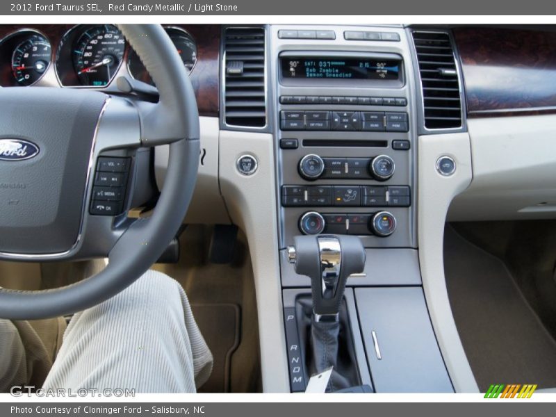 Controls of 2012 Taurus SEL