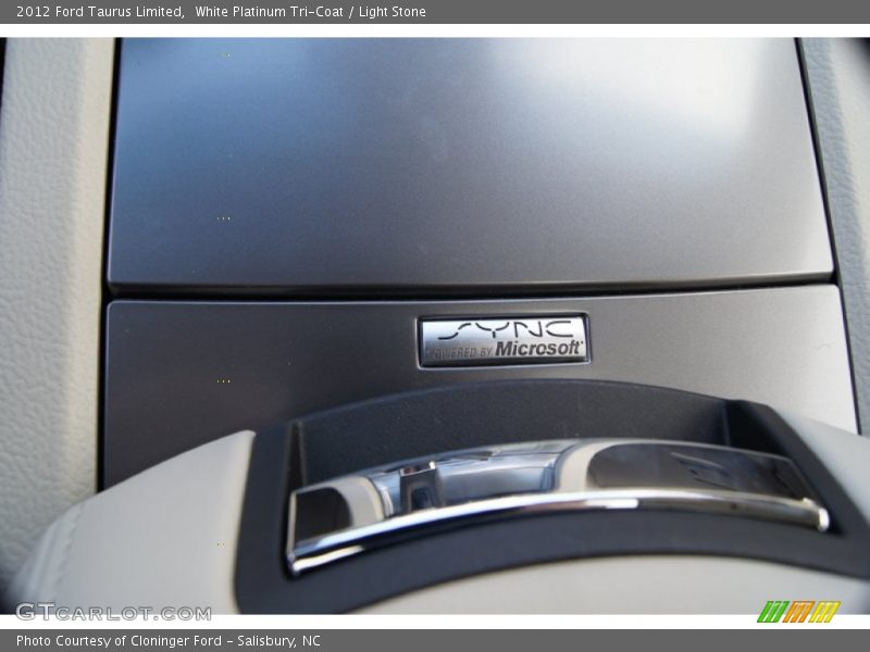 White Platinum Tri-Coat / Light Stone 2012 Ford Taurus Limited
