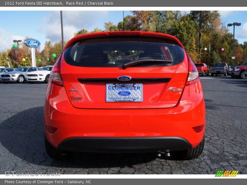 Race Red / Charcoal Black 2012 Ford Fiesta SES Hatchback