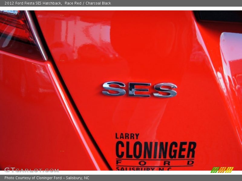Race Red / Charcoal Black 2012 Ford Fiesta SES Hatchback