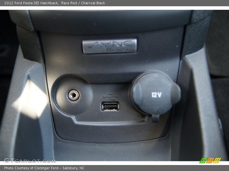 Race Red / Charcoal Black 2012 Ford Fiesta SES Hatchback