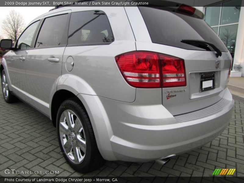 Bright Silver Metallic / Dark Slate Gray/Light Graystone 2009 Dodge Journey SXT