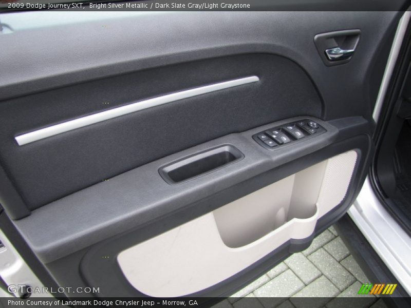 Bright Silver Metallic / Dark Slate Gray/Light Graystone 2009 Dodge Journey SXT
