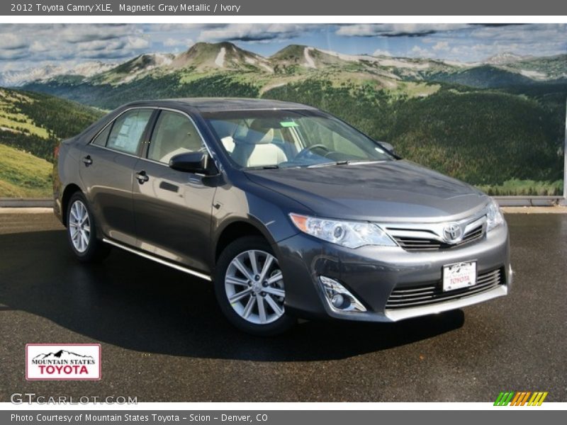Magnetic Gray Metallic / Ivory 2012 Toyota Camry XLE