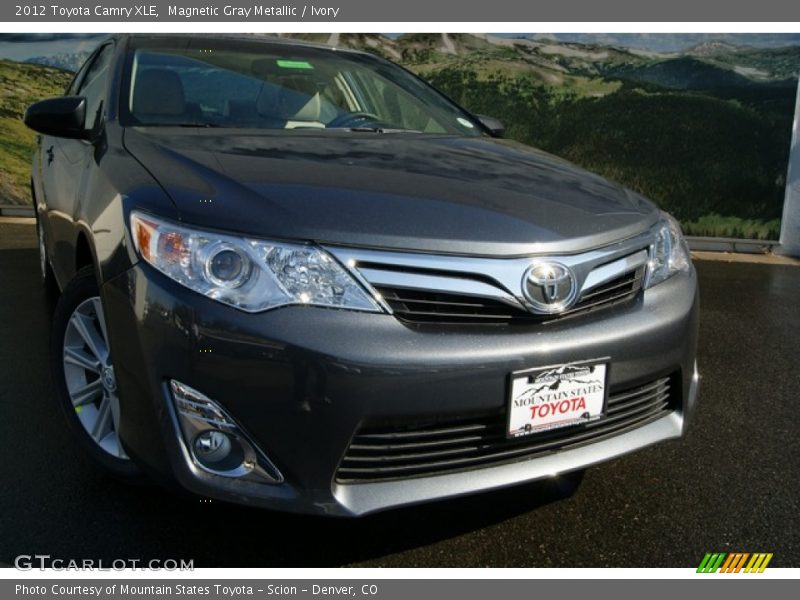 Magnetic Gray Metallic / Ivory 2012 Toyota Camry XLE