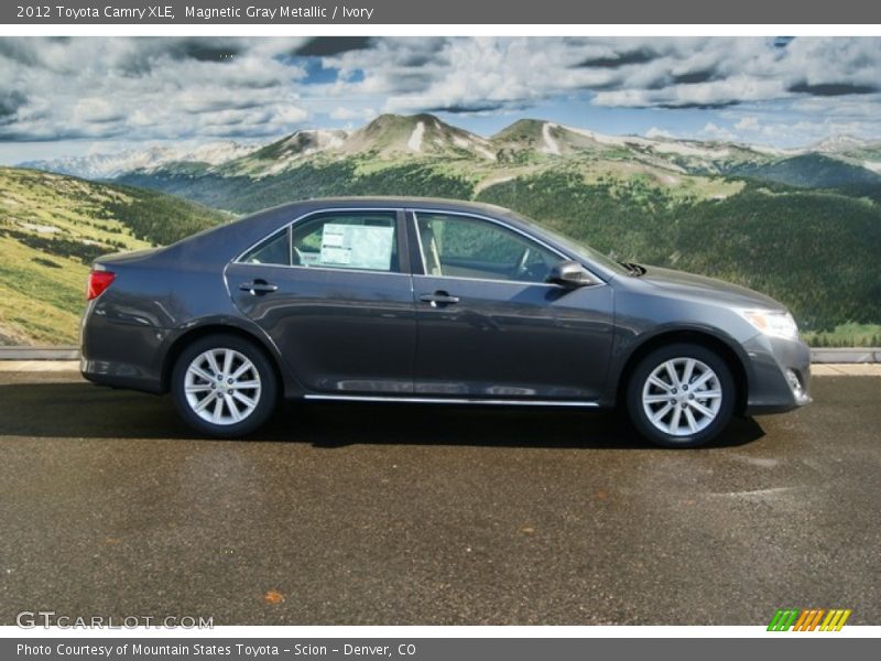 Magnetic Gray Metallic / Ivory 2012 Toyota Camry XLE