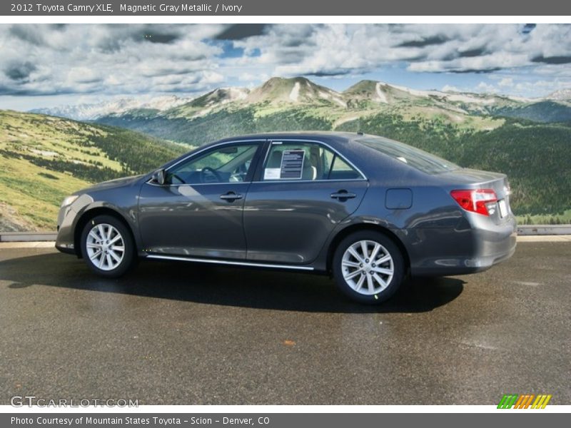 Magnetic Gray Metallic / Ivory 2012 Toyota Camry XLE