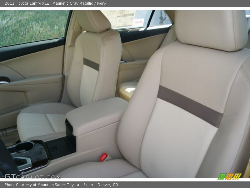 Magnetic Gray Metallic / Ivory 2012 Toyota Camry XLE