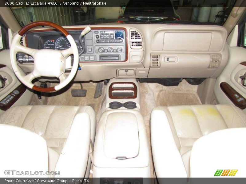 Dashboard of 2000 Escalade 4WD