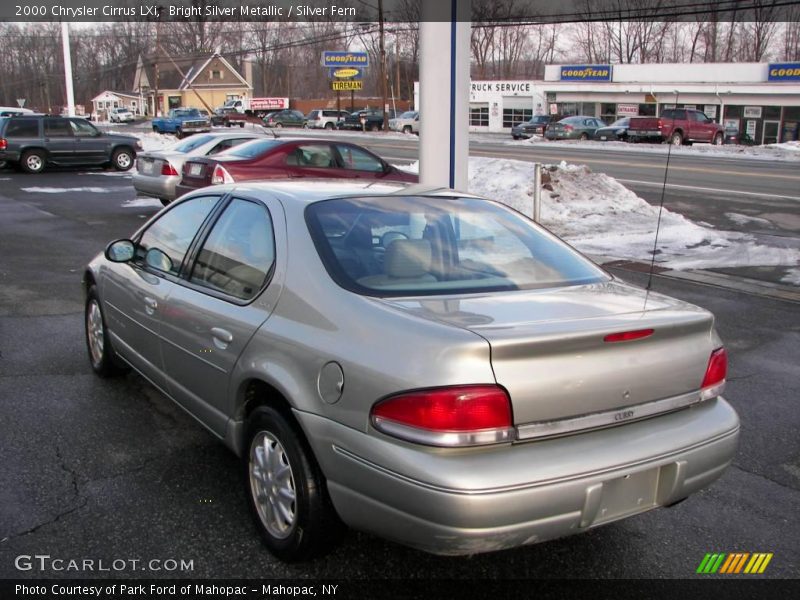 Bright Silver Metallic / Silver Fern 2000 Chrysler Cirrus LXi