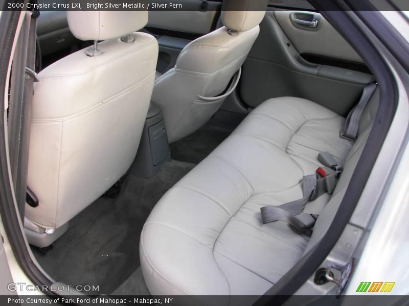 Bright Silver Metallic / Silver Fern 2000 Chrysler Cirrus LXi