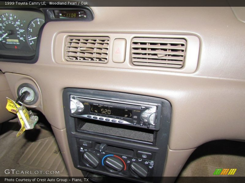 Woodland Pearl / Oak 1999 Toyota Camry LE