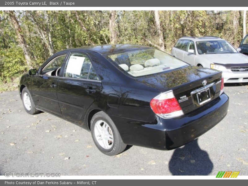 Black / Taupe 2005 Toyota Camry LE