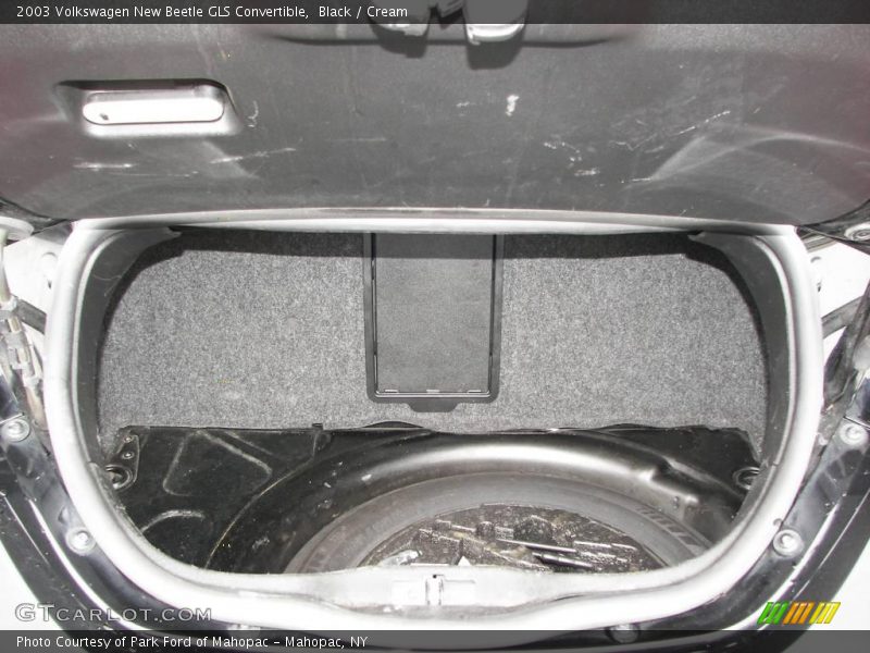 Black / Cream 2003 Volkswagen New Beetle GLS Convertible