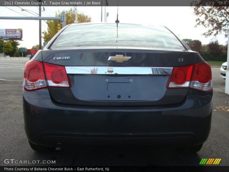 Taupe Gray Metallic / Jet Black 2011 Chevrolet Cruze LT