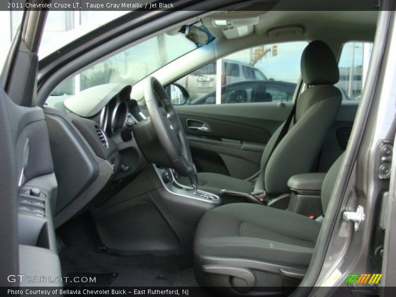 Taupe Gray Metallic / Jet Black 2011 Chevrolet Cruze LT