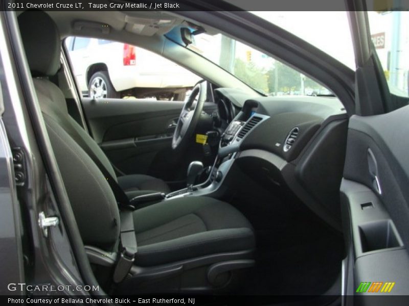 Taupe Gray Metallic / Jet Black 2011 Chevrolet Cruze LT