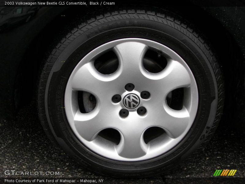 Black / Cream 2003 Volkswagen New Beetle GLS Convertible