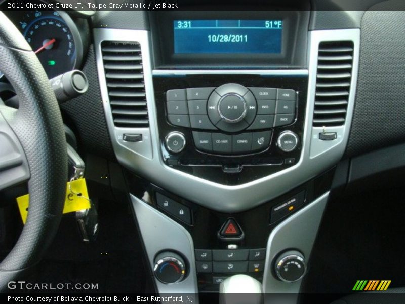 Taupe Gray Metallic / Jet Black 2011 Chevrolet Cruze LT