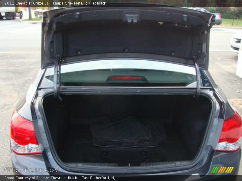 Taupe Gray Metallic / Jet Black 2011 Chevrolet Cruze LT
