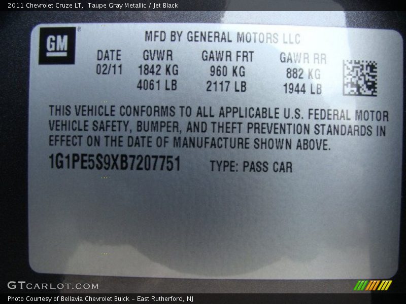 Taupe Gray Metallic / Jet Black 2011 Chevrolet Cruze LT