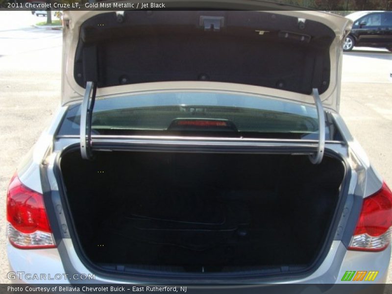 Gold Mist Metallic / Jet Black 2011 Chevrolet Cruze LT