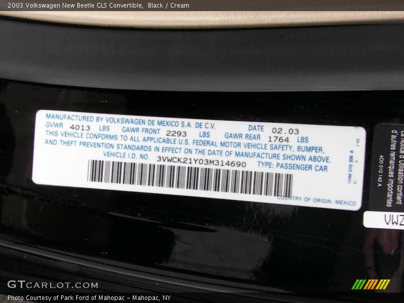 Black / Cream 2003 Volkswagen New Beetle GLS Convertible