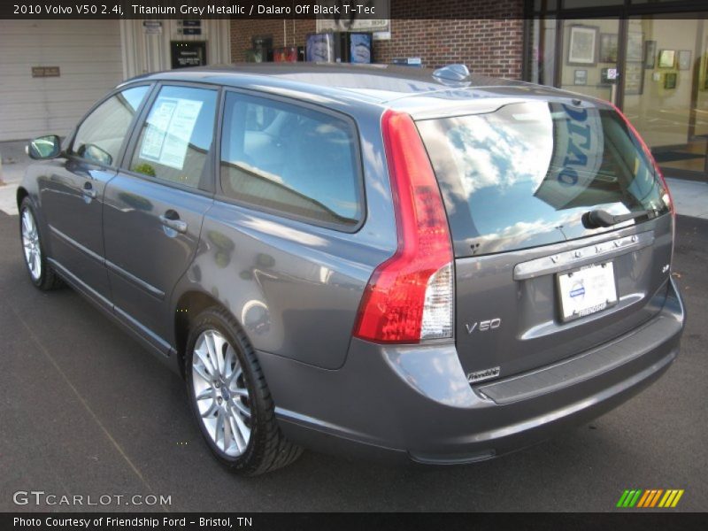 Titanium Grey Metallic / Dalaro Off Black T-Tec 2010 Volvo V50 2.4i